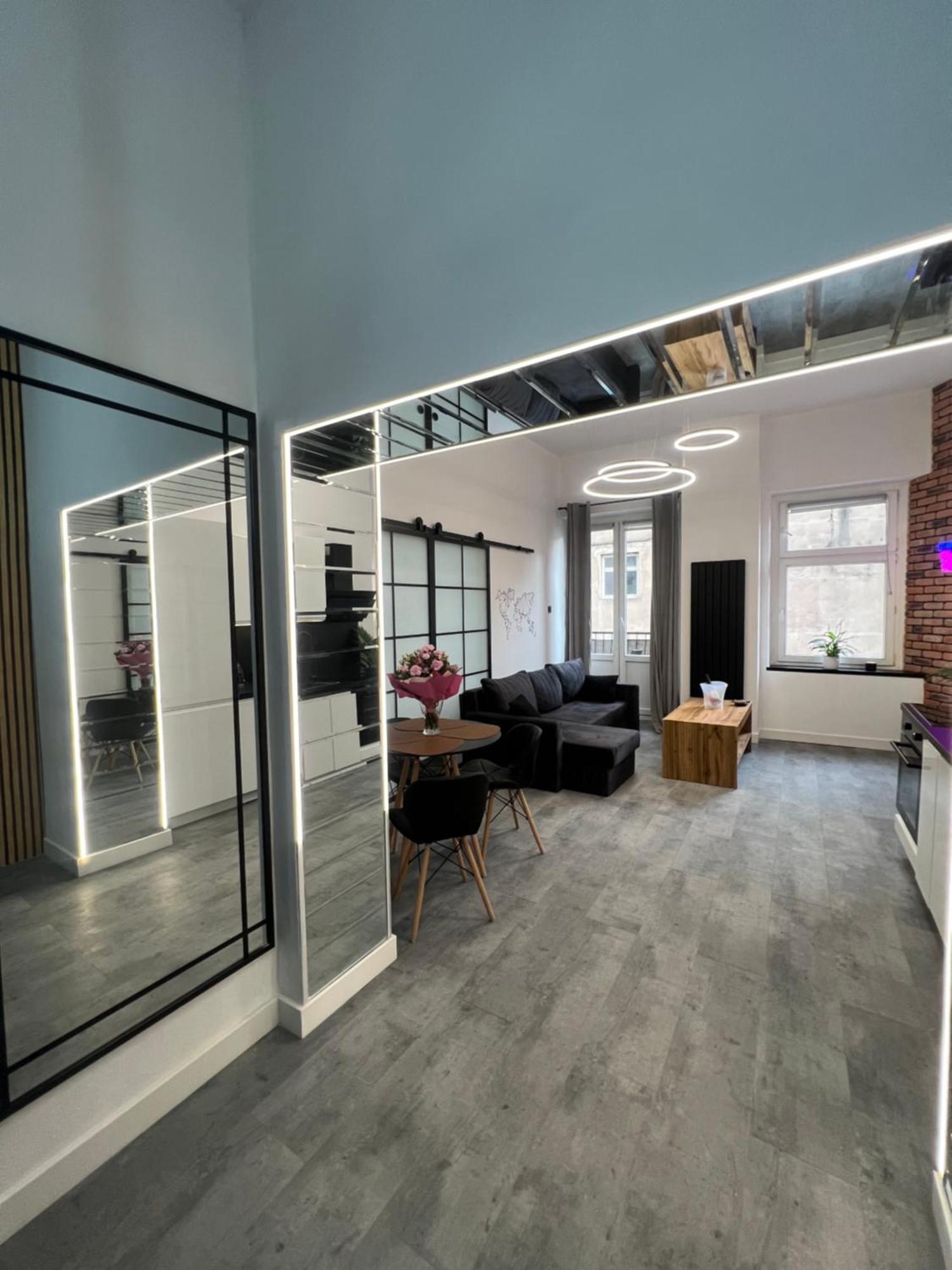 Loft W Centrum Z Jacuzzi ヴロツワフ エクステリア 写真