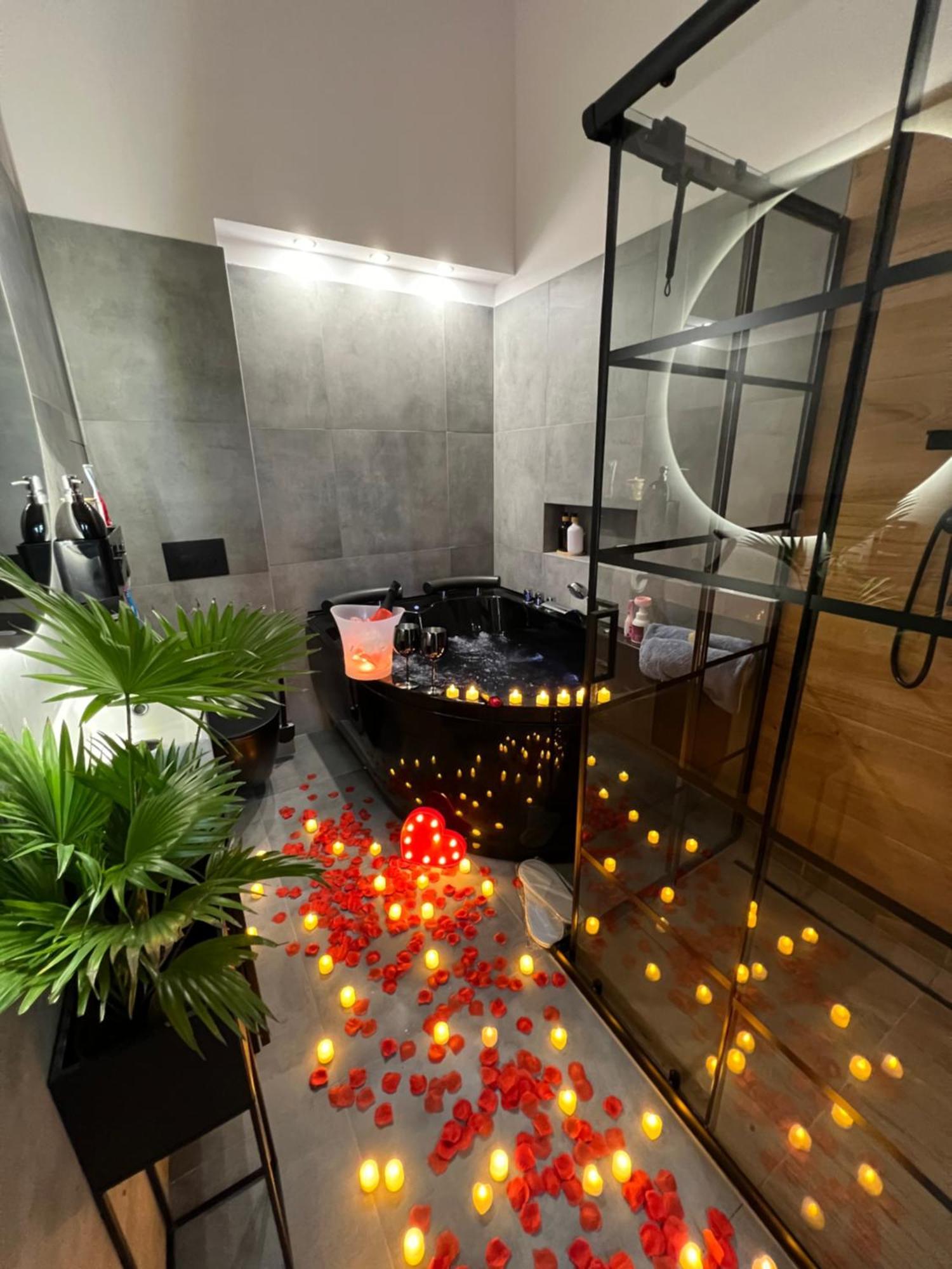 Loft W Centrum Z Jacuzzi ヴロツワフ エクステリア 写真