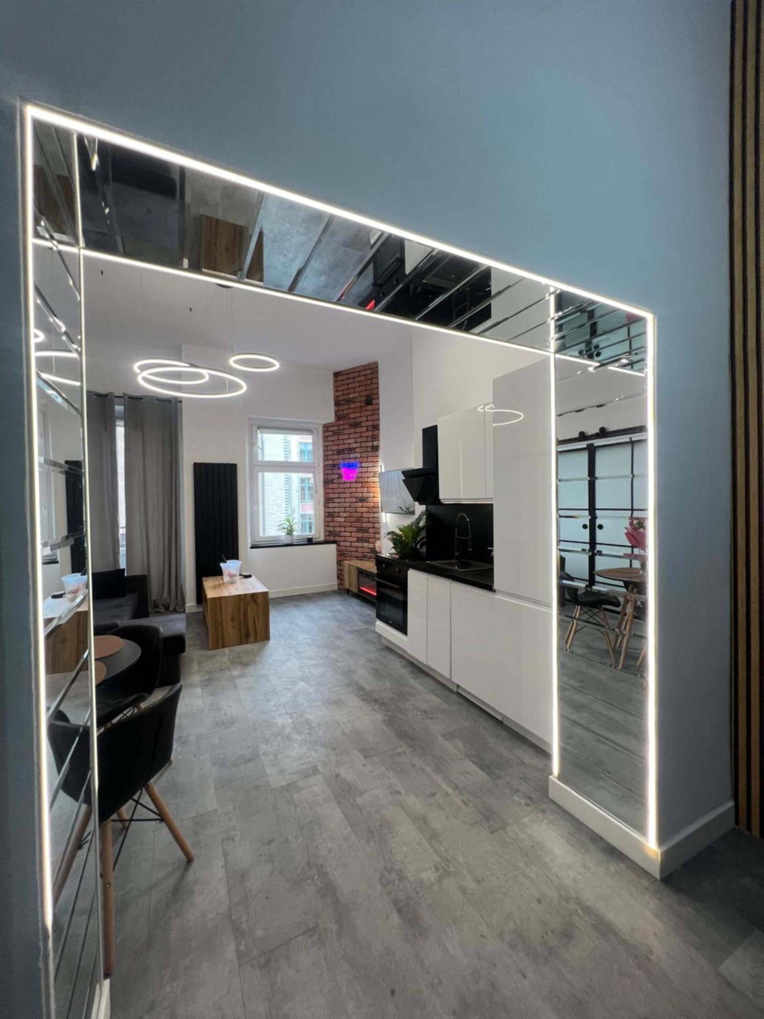 Loft W Centrum Z Jacuzzi ヴロツワフ エクステリア 写真